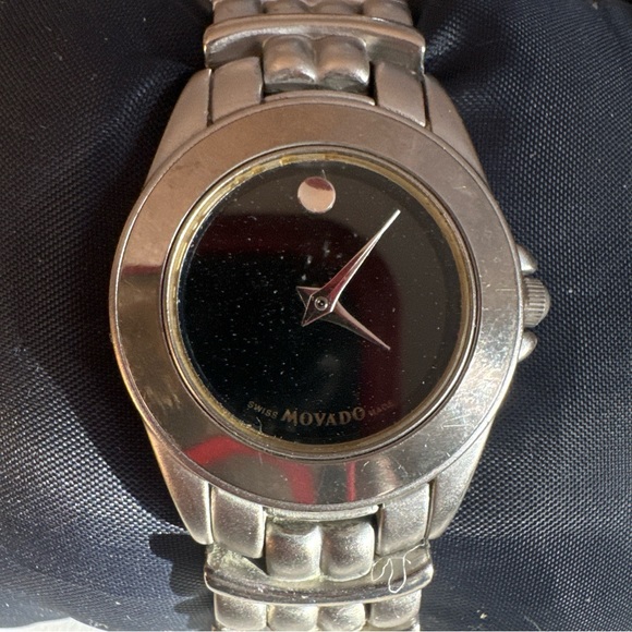 Movado Watch Women’s Silver Tone Stainless  Water Resistant.  Working Condition. main image 7